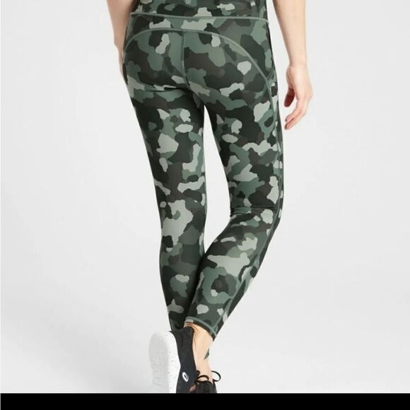 ATHLETA Lightning Olive Camo  7/8 High Waisted Leggings Size Small - Picture 9 of 10